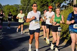 Download race photo <a href='Large/img_1193.jpg' class='lightbox-download'>here</a>