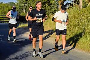Download race photo <a href='Large/img_1307.jpg' class='lightbox-download'>here</a>