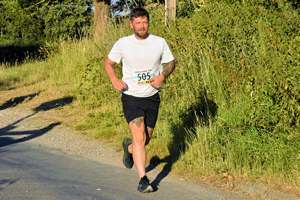 Download race photo <a href='Large/img_1327.jpg' class='lightbox-download'>here</a>