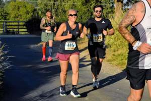 Download race photo <a href='Large/img_1384.jpg' class='lightbox-download'>here</a>