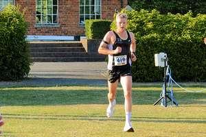 Download race photo <a href='Large/img_1448.jpg' class='lightbox-download'>here</a>