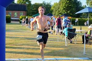 Download race photo <a href='Large/img_1466.jpg' class='lightbox-download'>here</a>