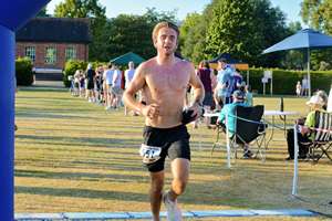 Download race photo <a href='Large/img_1467.jpg' class='lightbox-download'>here</a>