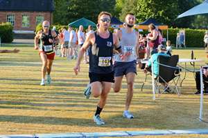 Download race photo <a href='Large/img_1474.jpg' class='lightbox-download'>here</a>