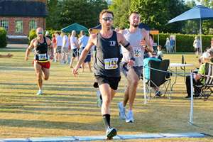 Download race photo <a href='Large/img_1475.jpg' class='lightbox-download'>here</a>