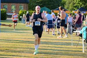 Download race photo <a href='Large/img_1480.jpg' class='lightbox-download'>here</a>