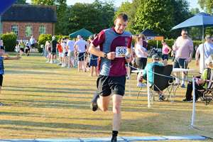 Download race photo <a href='Large/img_1485.jpg' class='lightbox-download'>here</a>