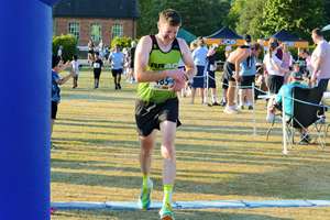 Download race photo <a href='Large/img_1487.jpg' class='lightbox-download'>here</a>