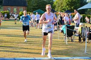 Download race photo <a href='Large/img_1500.jpg' class='lightbox-download'>here</a>