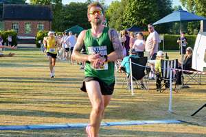 Download race photo <a href='Large/img_1508.jpg' class='lightbox-download'>here</a>