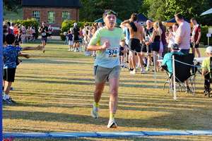 Download race photo <a href='Large/img_1519.jpg' class='lightbox-download'>here</a>