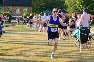 Download race photo <a href='Large/img_1521.jpg' class='lightbox-download'>here</a>