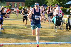 Download race photo <a href='Large/img_1533.jpg' class='lightbox-download'>here</a>