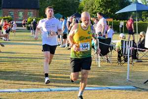 Download race photo <a href='Large/img_1541.jpg' class='lightbox-download'>here</a>