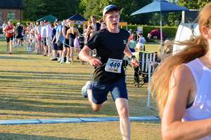 Download race photo <a href='Large/img_1546.jpg' class='lightbox-download'>here</a>