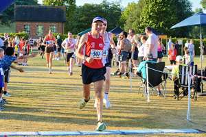 Download race photo <a href='Large/img_1555.jpg' class='lightbox-download'>here</a>