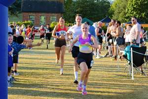 Download race photo <a href='Large/img_1557.jpg' class='lightbox-download'>here</a>
