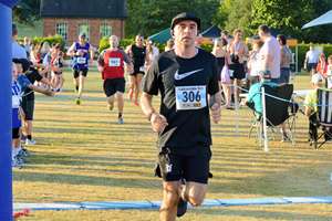 Download race photo <a href='Large/img_1563.jpg' class='lightbox-download'>here</a>