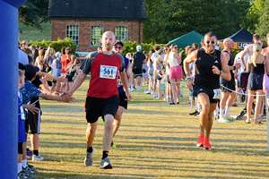 Download race photo <a href='Large/img_1564.jpg' class='lightbox-download'>here</a>