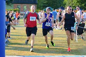 Download race photo <a href='Large/img_1565.jpg' class='lightbox-download'>here</a>