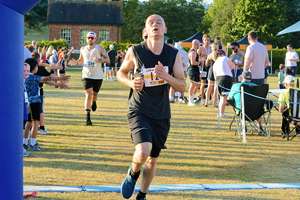 Download race photo <a href='Large/img_1572.jpg' class='lightbox-download'>here</a>