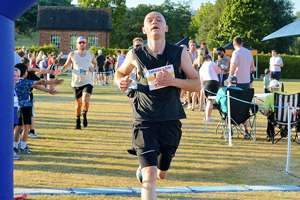 Download race photo <a href='Large/img_1573.jpg' class='lightbox-download'>here</a>