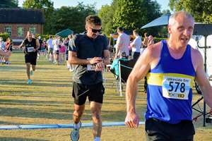 Download race photo <a href='Large/img_1592.jpg' class='lightbox-download'>here</a>
