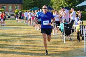 Download race photo <a href='Large/img_1596.jpg' class='lightbox-download'>here</a>