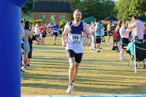 Download race photo <a href='Large/img_1600.jpg' class='lightbox-download'>here</a>
