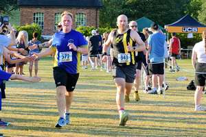 Download race photo <a href='Large/img_1652.jpg' class='lightbox-download'>here</a>