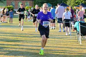Download race photo <a href='Large/img_1662.jpg' class='lightbox-download'>here</a>