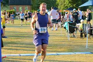 Download race photo <a href='Large/img_1677.jpg' class='lightbox-download'>here</a>