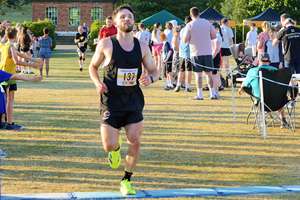 Download race photo <a href='Large/img_1682.jpg' class='lightbox-download'>here</a>