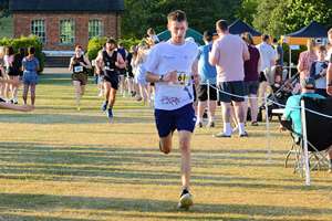 Download race photo <a href='Large/img_1692.jpg' class='lightbox-download'>here</a>