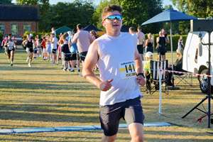 Download race photo <a href='Large/img_1701.jpg' class='lightbox-download'>here</a>