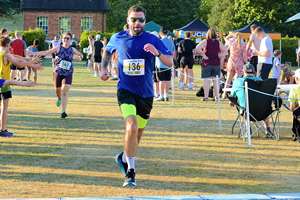 Download race photo <a href='Large/img_1729.jpg' class='lightbox-download'>here</a>