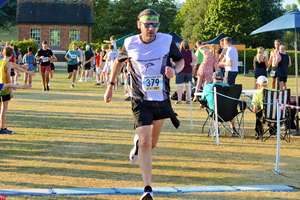 Download race photo <a href='Large/img_1735.jpg' class='lightbox-download'>here</a>