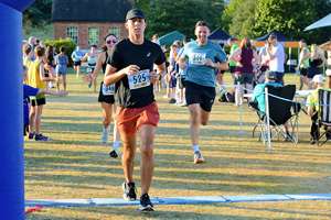 Download race photo <a href='Large/img_1736.jpg' class='lightbox-download'>here</a>
