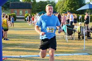 Download race photo <a href='Large/img_1743.jpg' class='lightbox-download'>here</a>