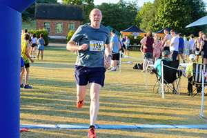 Download race photo <a href='Large/img_1755.jpg' class='lightbox-download'>here</a>