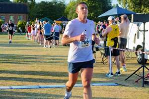 Download race photo <a href='Large/img_1805.jpg' class='lightbox-download'>here</a>