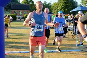 Download race photo <a href='Large/img_1811.jpg' class='lightbox-download'>here</a>