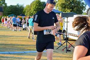 Download race photo <a href='Large/img_1817.jpg' class='lightbox-download'>here</a>