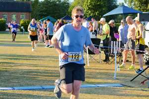 Download race photo <a href='Large/img_1821.jpg' class='lightbox-download'>here</a>