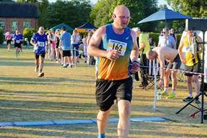 Download race photo <a href='Large/img_1823.jpg' class='lightbox-download'>here</a>
