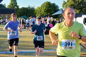 Download race photo <a href='Large/img_1830.jpg' class='lightbox-download'>here</a>