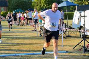 Download race photo <a href='Large/img_1871.jpg' class='lightbox-download'>here</a>