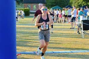 Download race photo <a href='Large/img_1872.jpg' class='lightbox-download'>here</a>