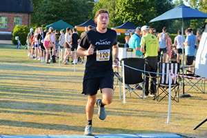 Download race photo <a href='Large/img_1875.jpg' class='lightbox-download'>here</a>