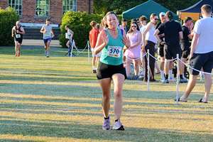Download race photo <a href='Large/img_1906.jpg' class='lightbox-download'>here</a>